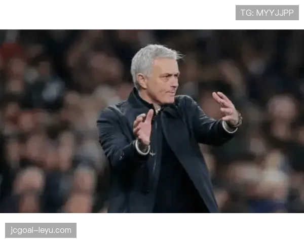 穆里尼奥压迫体系显成效,球队防守稳固状态回升剑指赛季巅峰 穆里尼奥压迫体系显成效,球队防守稳固状态回升剑指赛季巅峰