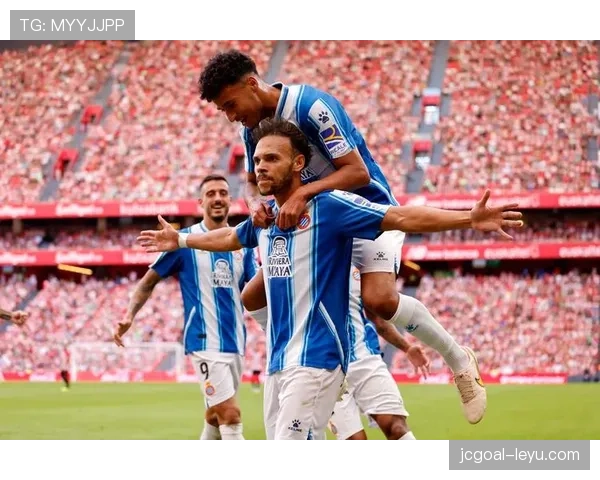 西甲新赛季伊始，鹦鹉军团阵容升级激发无限激情