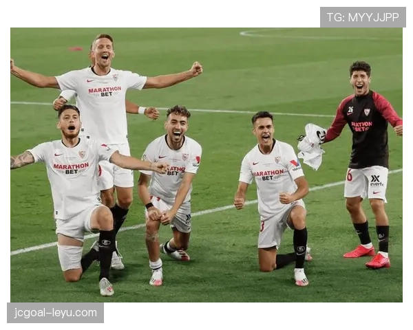 塞维利亚德比战火重燃,主队状态回升全力争胜,积分榜首争夺白热化 塞维利亚德比战火重燃,主队状态回升全力争胜,积分榜首争夺白热化