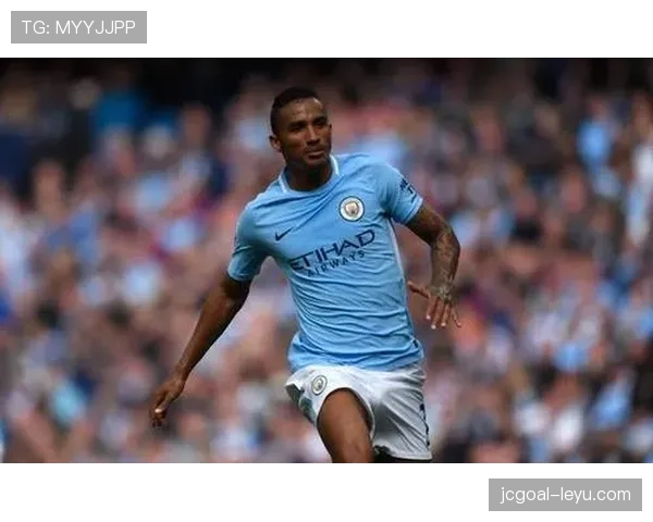 达尼洛展现战术灵活性,持续为球队提供多样化选择,表现亮眼 达尼洛展现战术灵活性,持续为球队提供多样化选择,表现亮眼