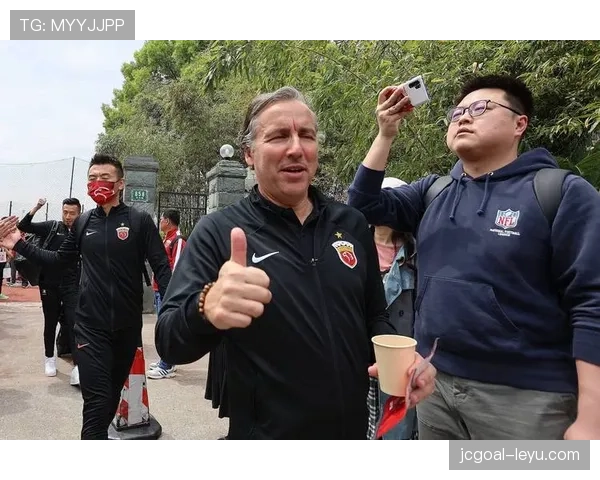 谢菲联球迷发起抗议活动，强烈不满俱乐部管理层决策